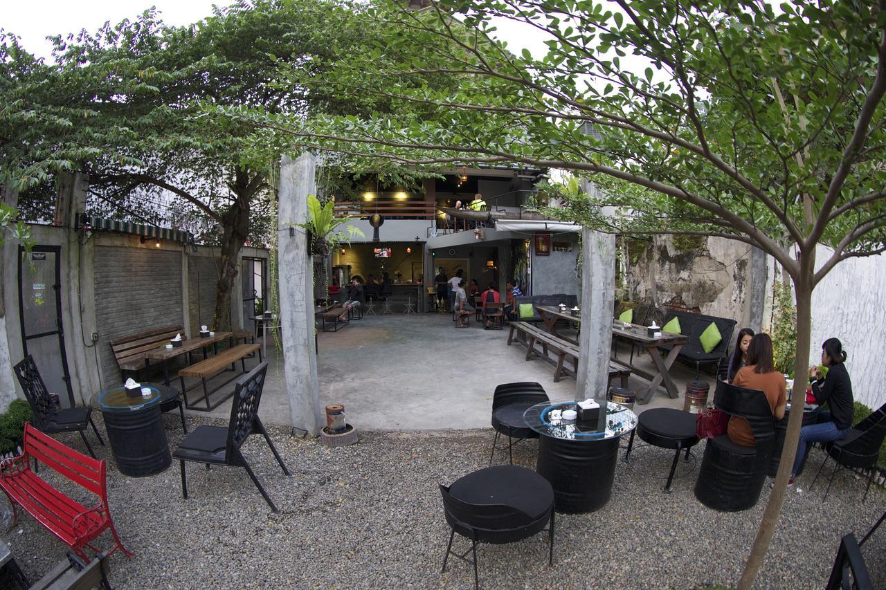 Bat & Arrow Hotel Padang  Ngoại thất bức ảnh