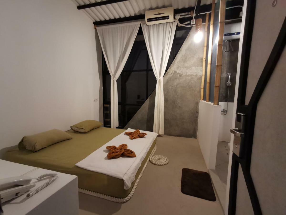 Bat & Arrow Hotel Padang  Phòng bức ảnh