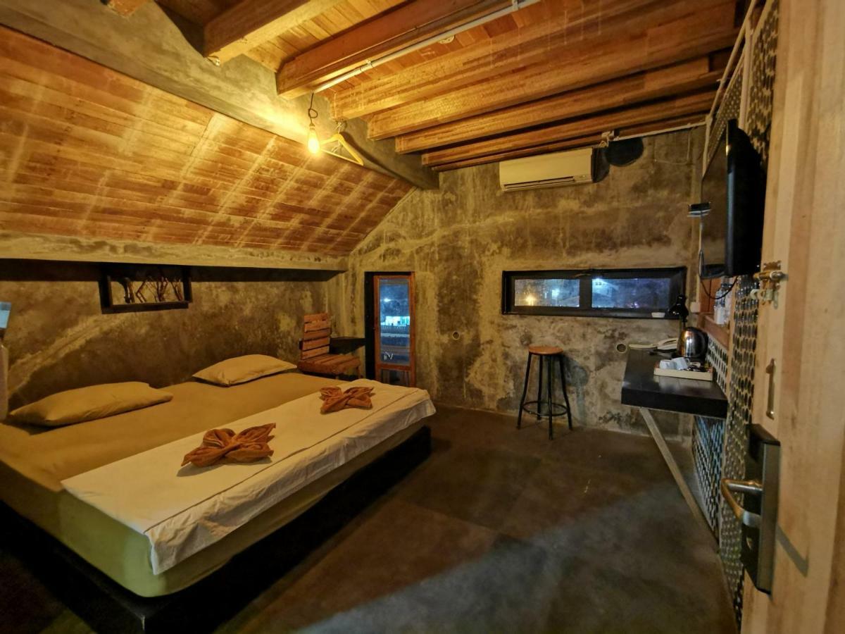 Bat & Arrow Hotel Padang  Phòng bức ảnh