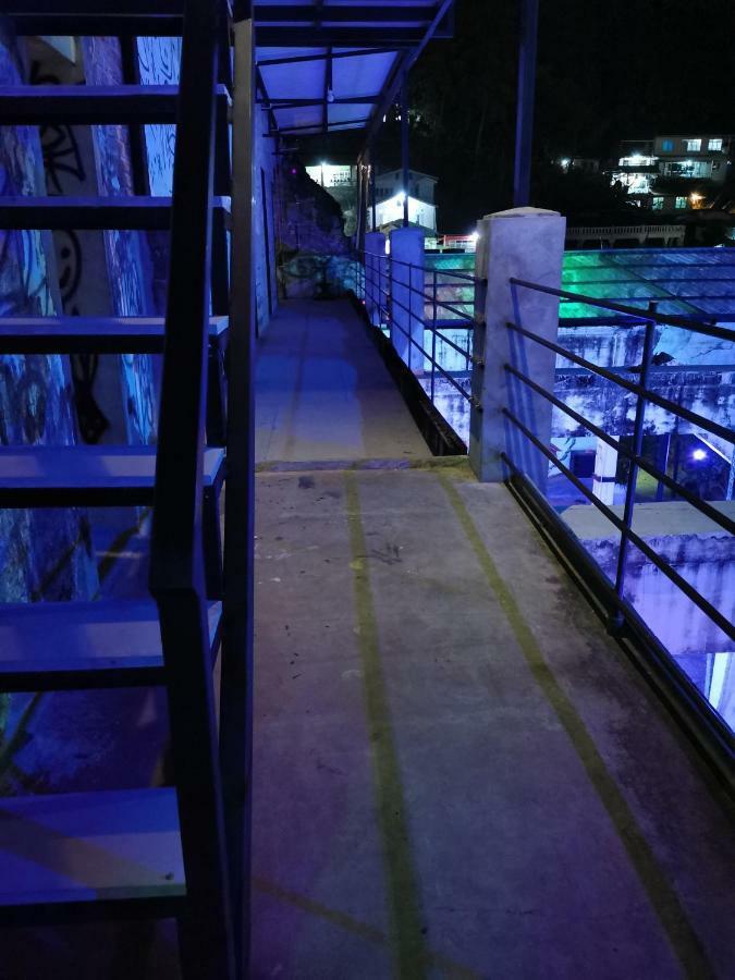 Bat & Arrow Hotel Padang  Ngoại thất bức ảnh